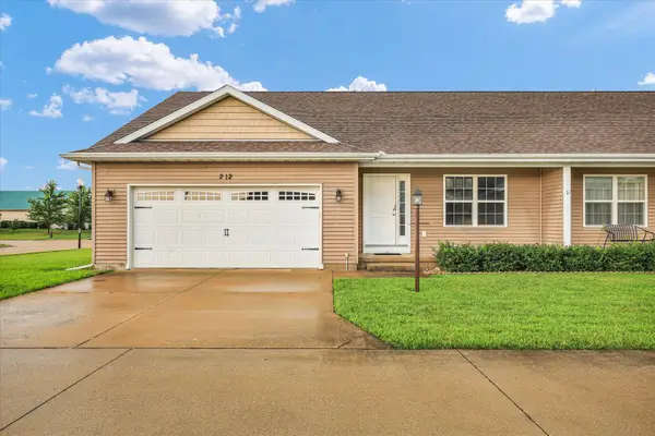 212 Medinah Court, Fisher, IL 61843