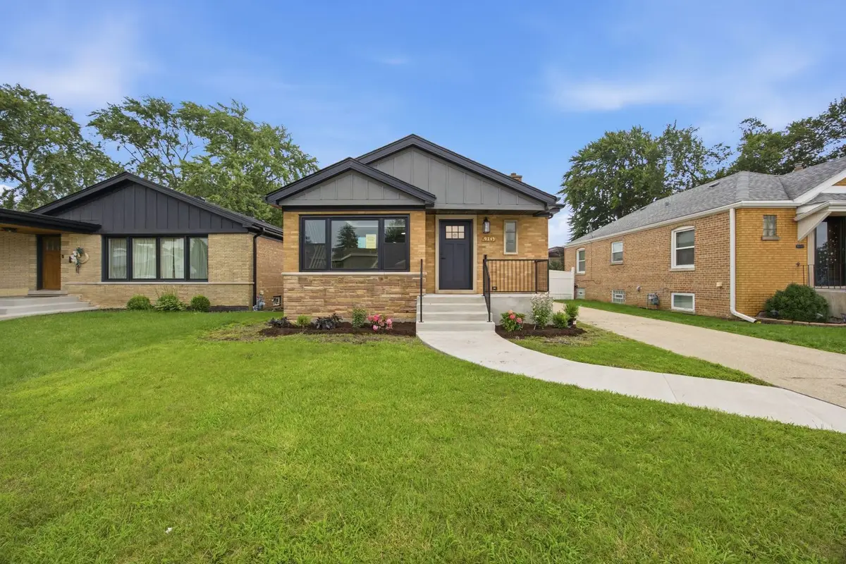 9243 S Francisco Avenue, Evergreen Park, IL 60805 - #1