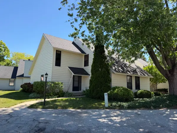 661 Mitchell Court #661, Gurnee, IL 60031