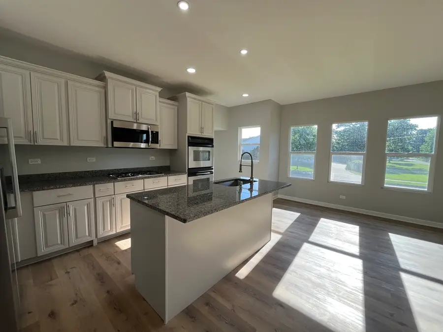 112 E South Street, Granville, IL 61326 - #3