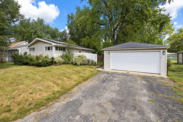 79 S Heather Drive, Crystal Lake, IL 60014