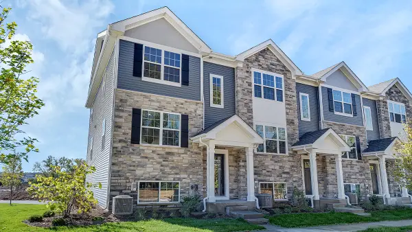 1305 Foxglove Drive, Bartlett, IL 60103