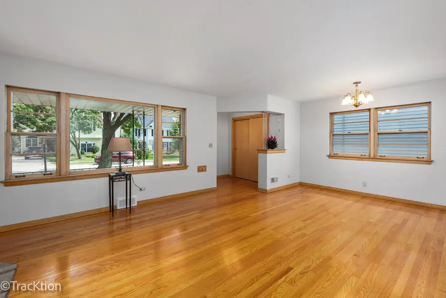 310 Merton Avenue, Glen Ellyn, IL 60137 - #2