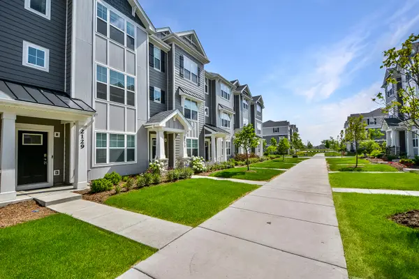 2129 Yellowstone Boulevard, Mundelein, IL 60060