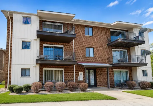 6329 175th Street #2N, Tinley Park, IL 60477