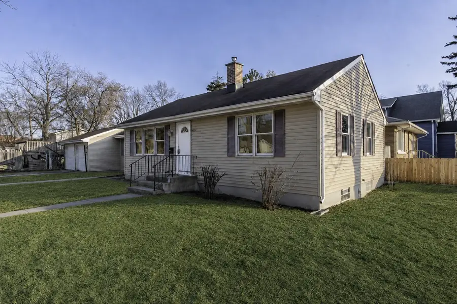 821 12th Street, North Chicago, IL 60064 - #3