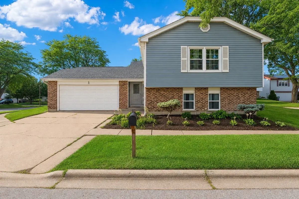 3 Whitehall Court, Streamwood, IL 60107 - #1
