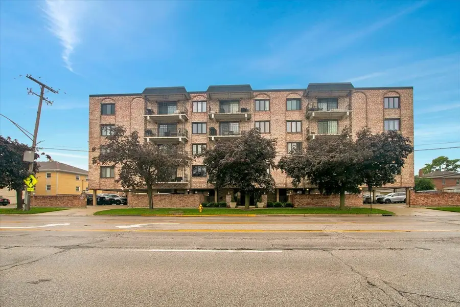 7525 W Lawrence Avenue #505, Harwood Heights, IL 60706 - #2