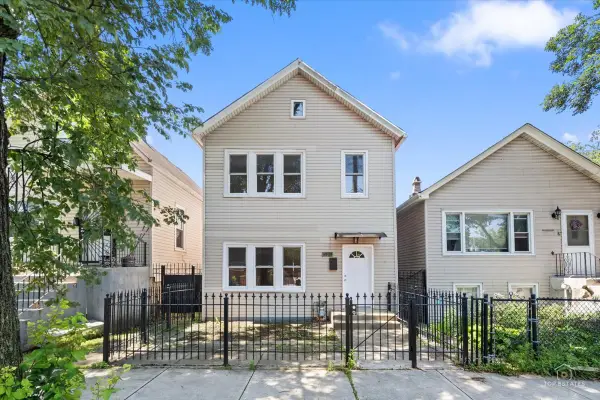 3504 S Maplewood Avenue, Chicago, IL 60632
