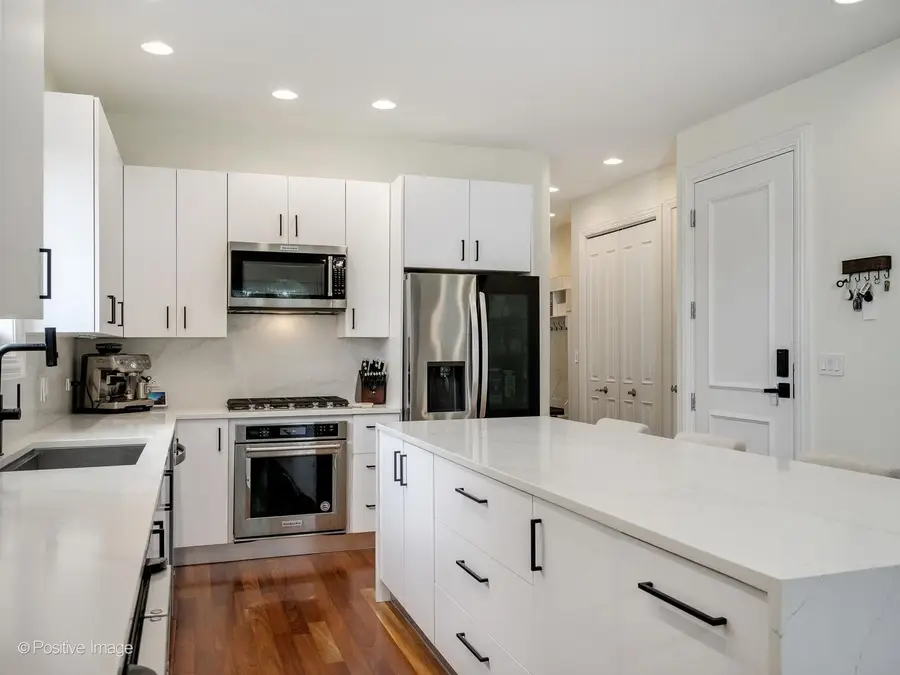 2342 W Montana Street #2W, Chicago, IL 60647 - #3