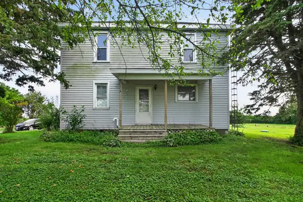 1112 N 33rd Road, Utica, IL 61373