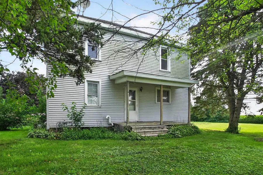 1112 N 33rd Road, Utica, IL 61373 - #2