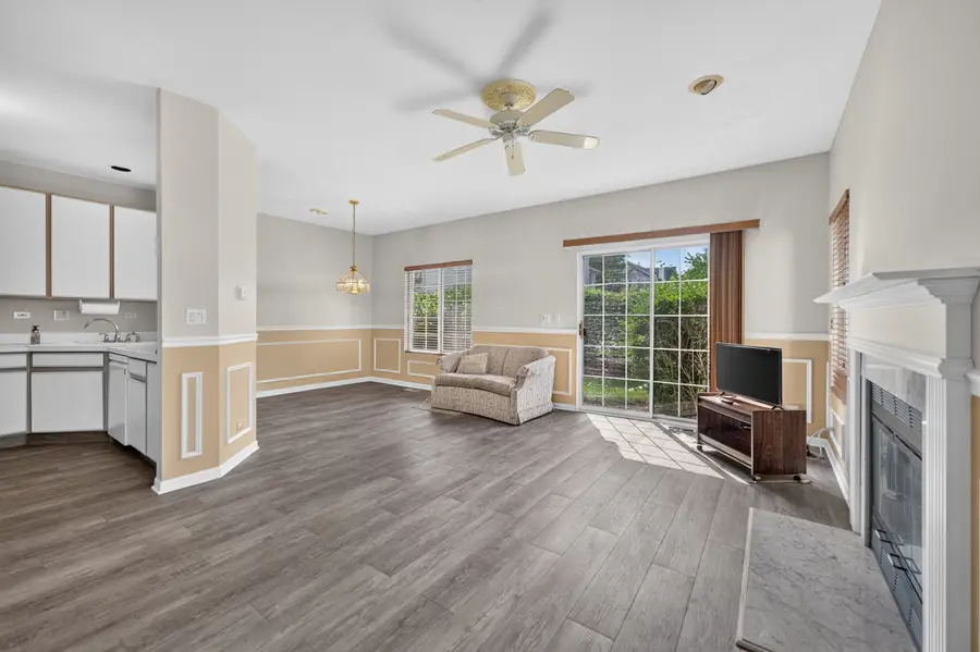 319 Windsor Court #B, South Elgin, IL 60177 - #3