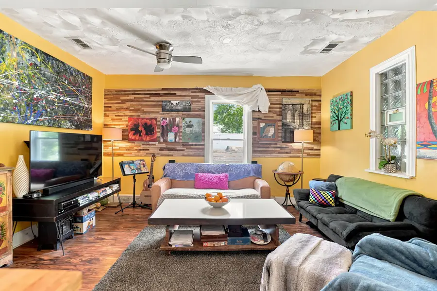7439 S Ellis Avenue, Chicago, IL 60619 - #3
