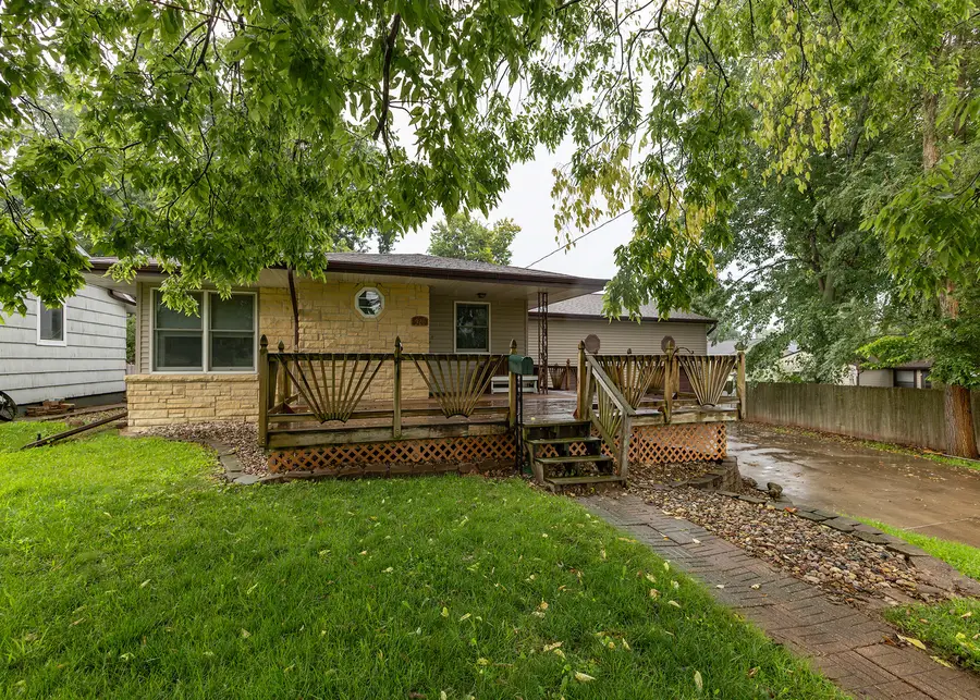 920 9th Avenue, Camanche, IA 52730 - #2