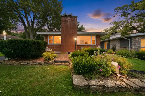 39181 N Cedar Crest Drive, Lake Villa, IL 60046