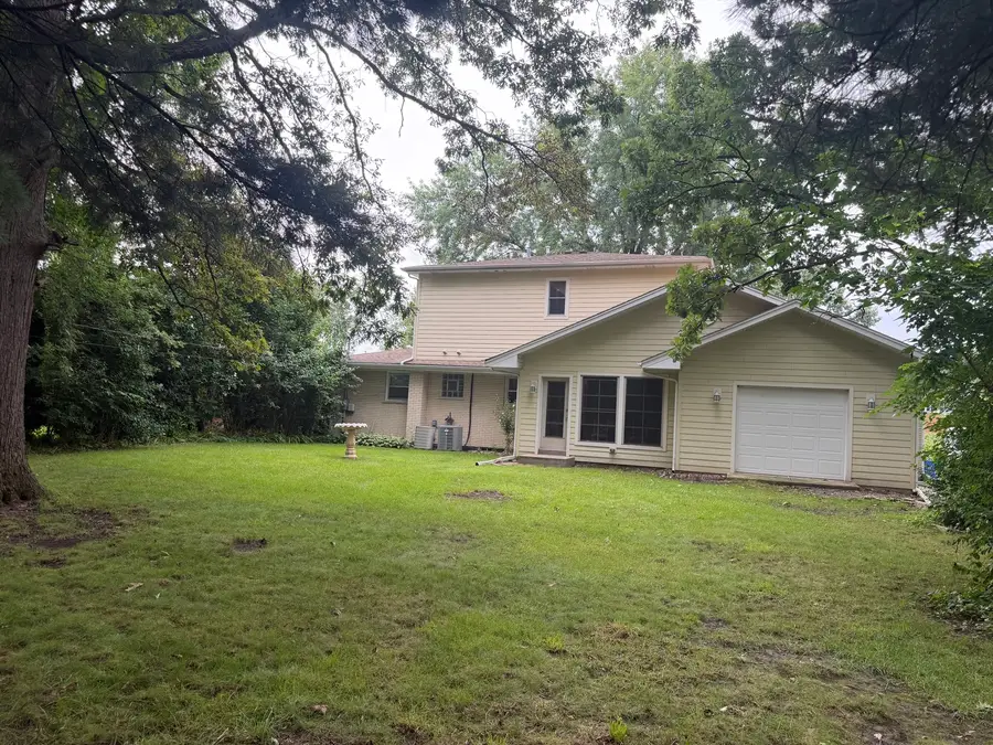 285 E Montrose Avenue, Wood Dale, IL 60191 - #3