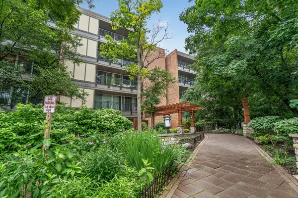 5900 Oakwood Drive #2L, Lisle, IL 60532