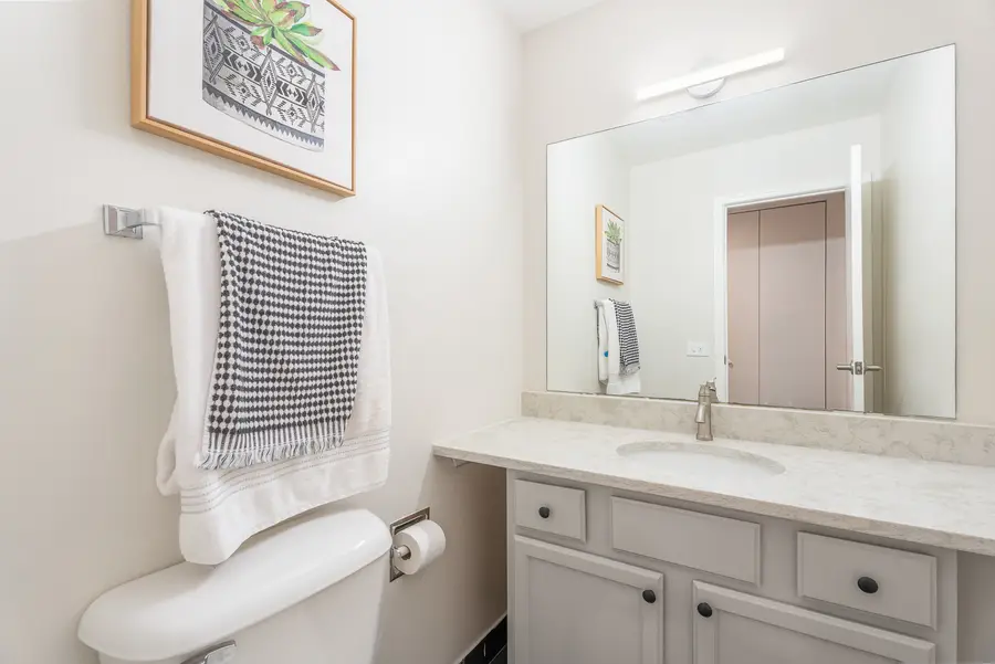5900 Oakwood Drive #2L, Lisle, IL 60532 - #3