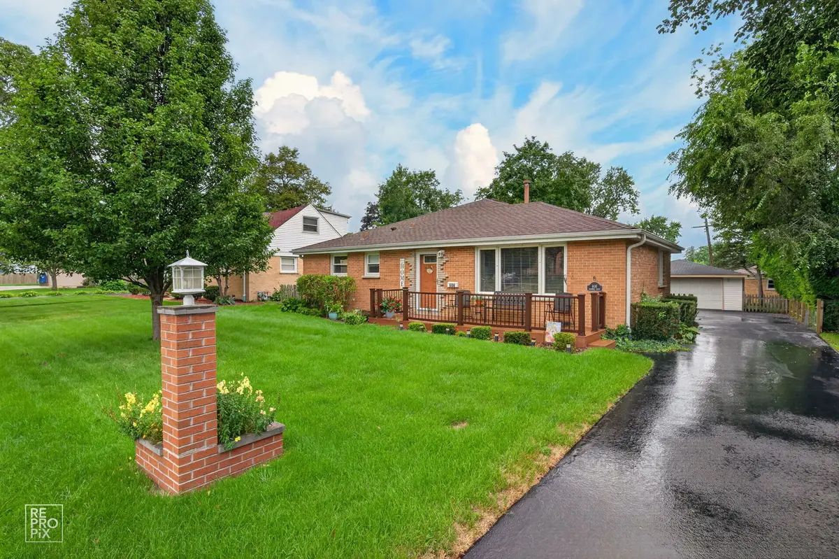 606 Banbury Court, Roselle, IL 60172 - #1