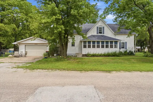 201 4th Street, New Boston, IL 61272