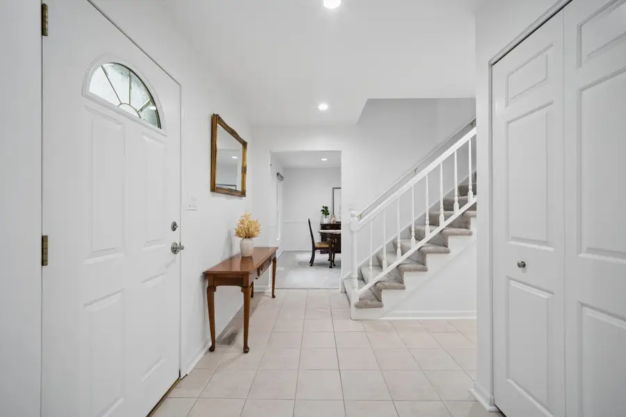 809 W Kingsley Drive, Arlington Heights, IL 60004 - #3
