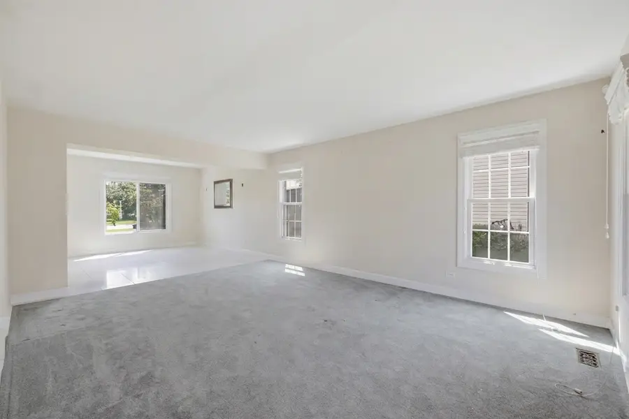 635 N Brookdale Drive, Schaumburg, IL 60194 - #2