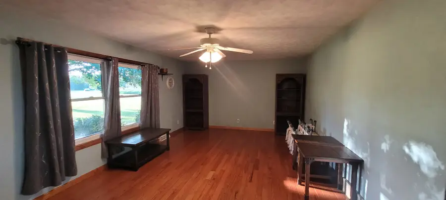 8340 N Cherryville Lane, Mount Vernon, IL 62864 - #3