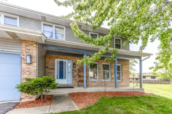 793 Santa Fe Court, Carol Stream, IL 60188