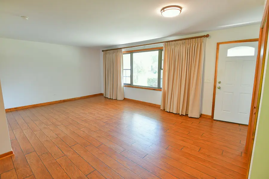 42886 N Washington Avenue, Winthrop Harbor, IL 60096 - #2