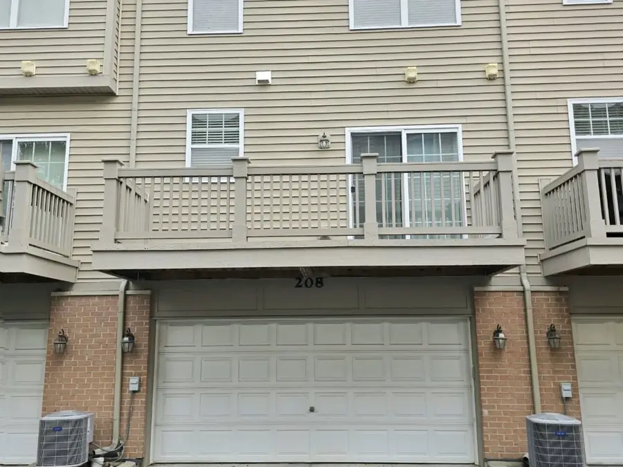208 Wildflower Street, Des Plaines, IL 60016 - #3