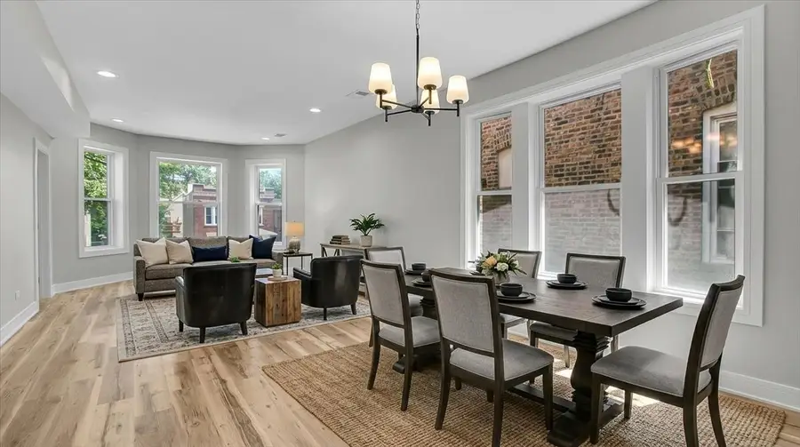 7026 S Eberhart Avenue, Chicago, IL 60637 - #3