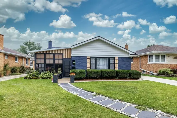 1233 Woodside Road, La Grange Park, IL 60526