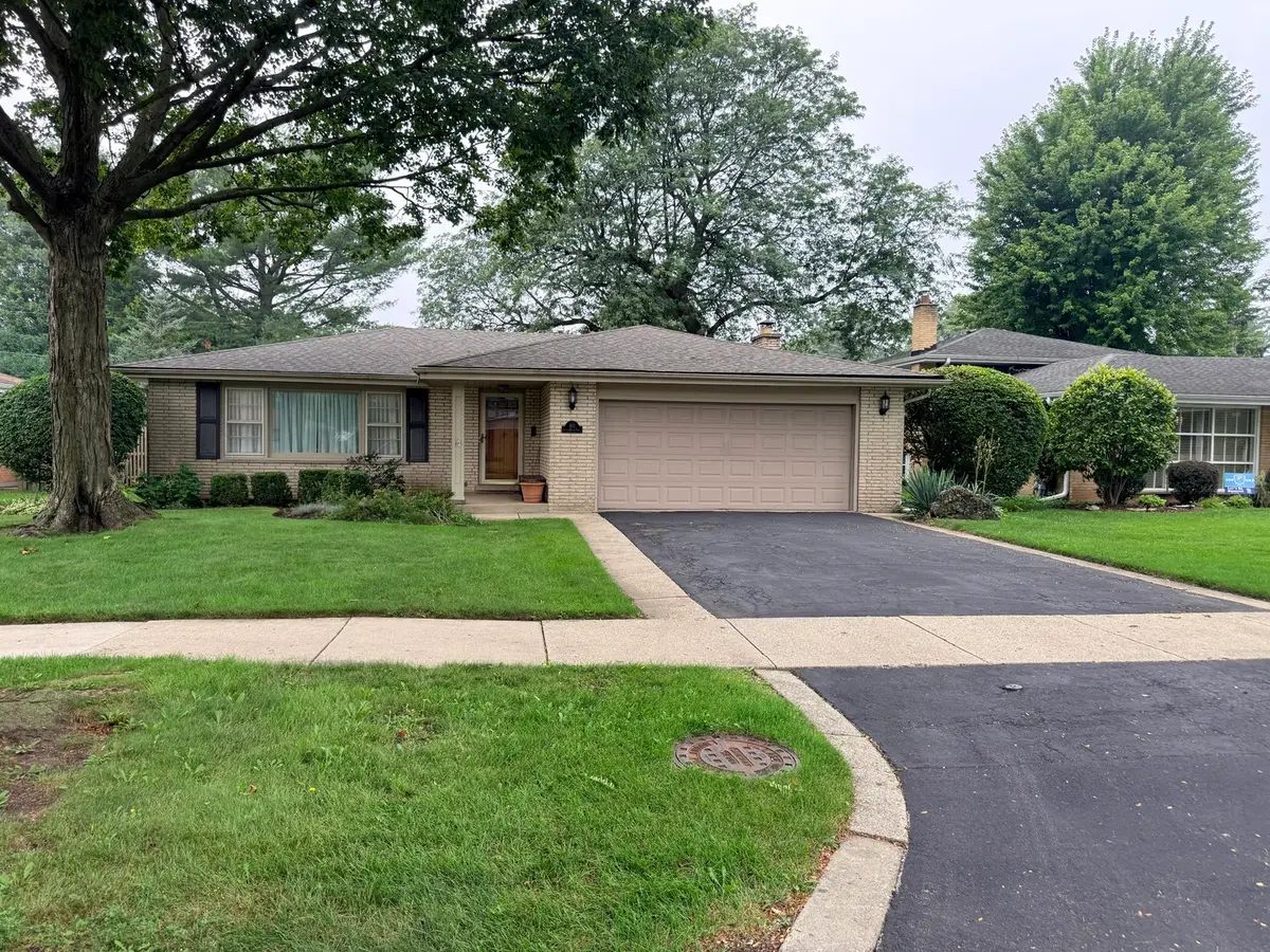 810 S We Go Trail, Mount Prospect, IL 60056 - #1