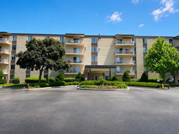 110 W Butterfield Road #402S, Elmhurst, IL 60126