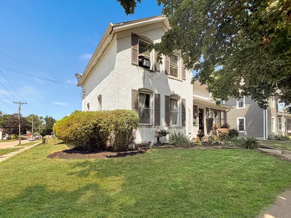 428 W Chestnut Street, Freeport, IL 61032