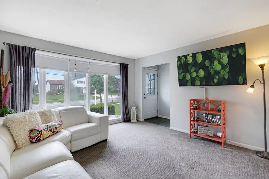 831 N Lombard Road, Addison, IL 60101 - #3