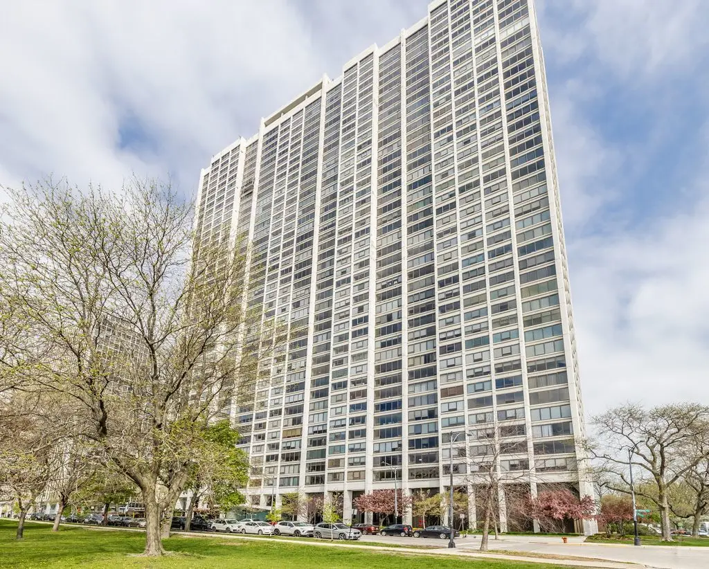 2800 N Lake Shore Drive #3814-3816, Chicago, IL 60657 - #1