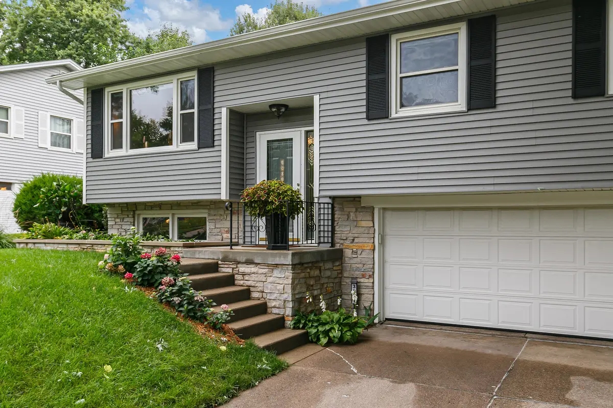 3901 18th Street, Bettendorf, IA 52722 - #1