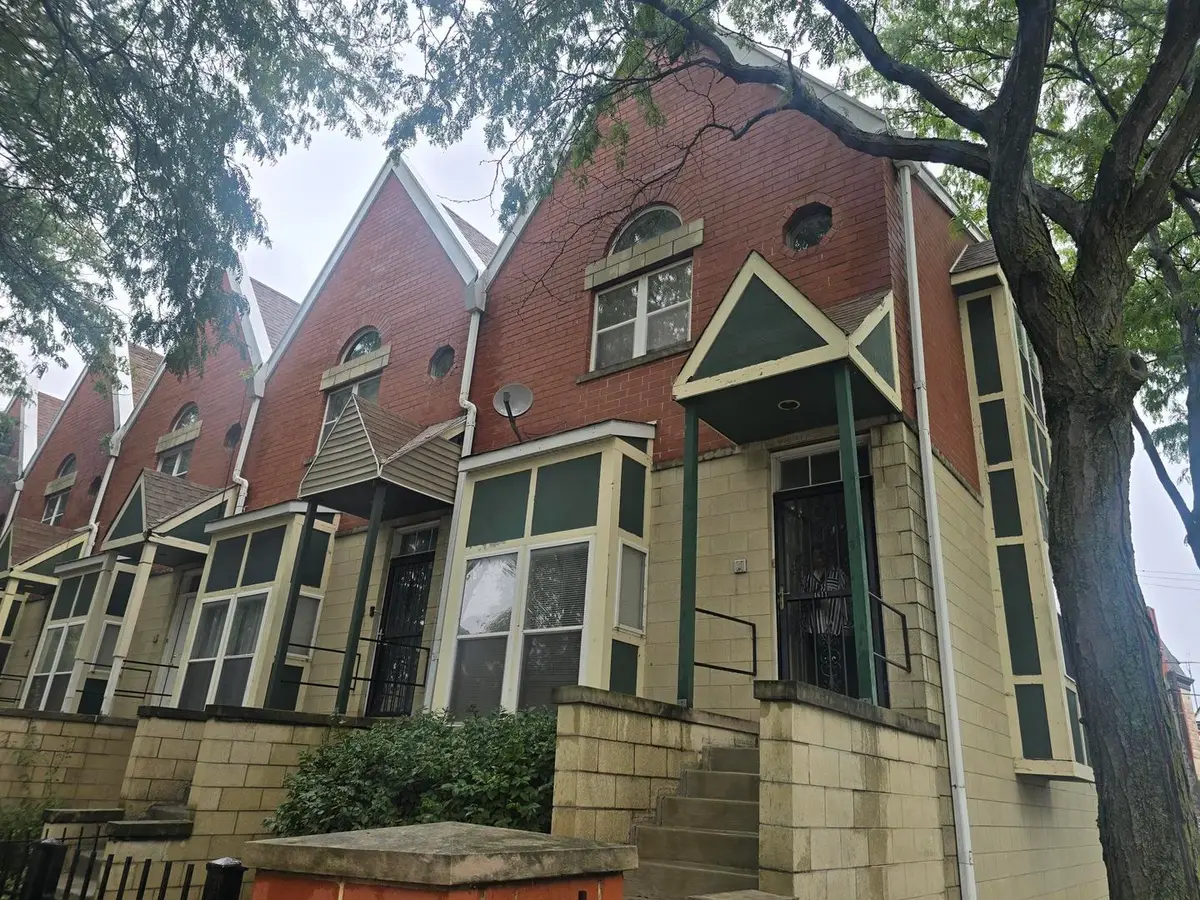 4611 S Lake Park Avenue, Chicago, IL 60653 - #1