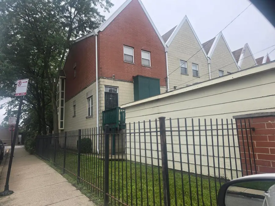 4611 S Lake Park Avenue, Chicago, IL 60653 - #2