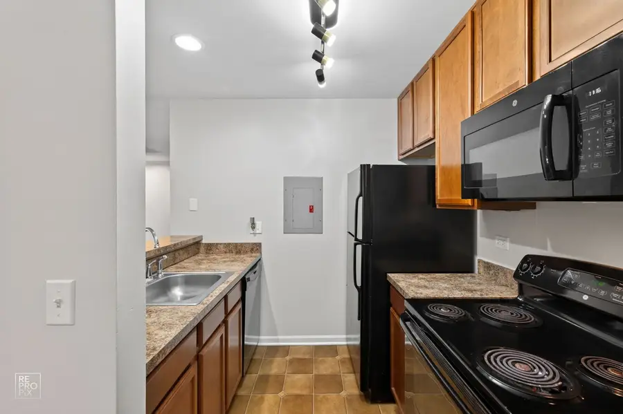 104 Glengarry Drive #208, Bloomingdale, IL 60108 - #3