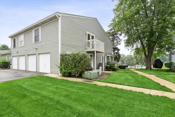 1105 Mount Vernon Court #A, Wheaton, IL 60189