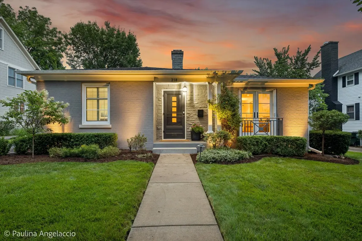 218 Coolidge Avenue, Barrington, IL 60010 - #1