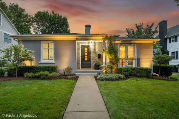 218 Coolidge Avenue, Barrington, IL 60010