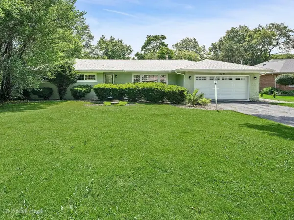 13215 S Adsit Road, Palos Park, IL 60464