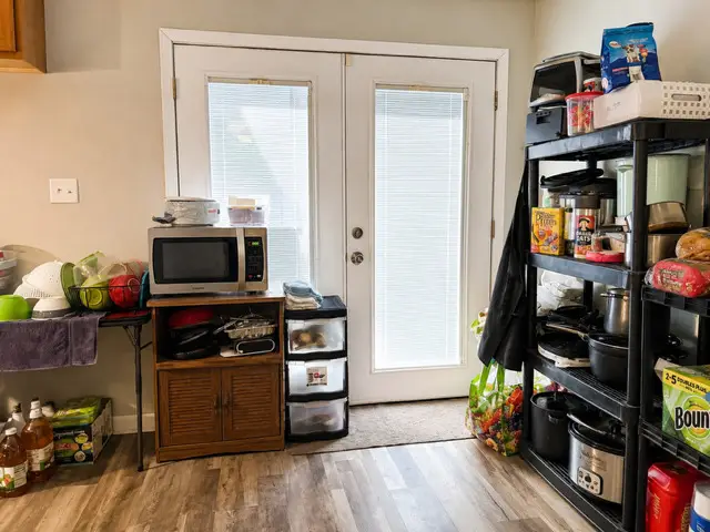 141 S Jefferson Avenue, Bradley, IL 60915 - #3