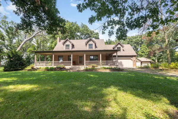 9218 W Wonder Lake Road, Woodstock, IL 60098