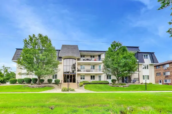 18559 Escanaba Avenue #101, Lansing, IL 60438