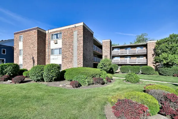 600 S York Street #3E, Elmhurst, IL 60126